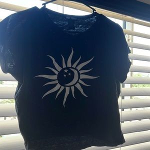 Hot topic crop top with a moon inside a sun. Size small in woman’s.